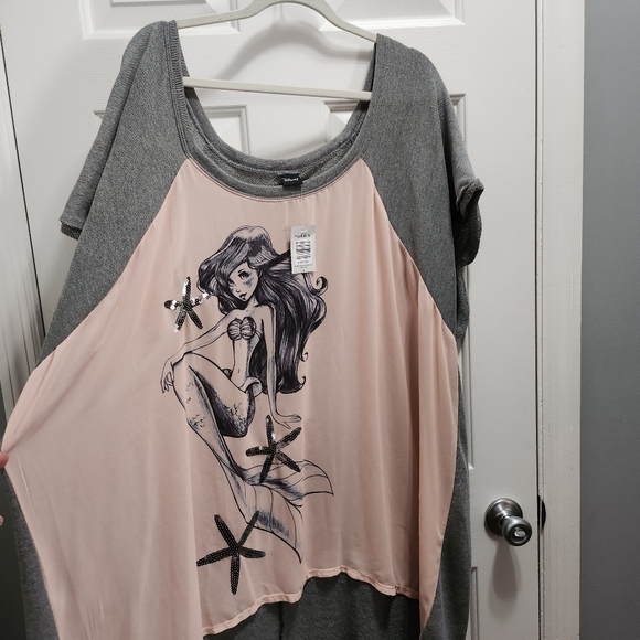 Torrid 5 sheer front little mermaid top - Picture 3 of 7